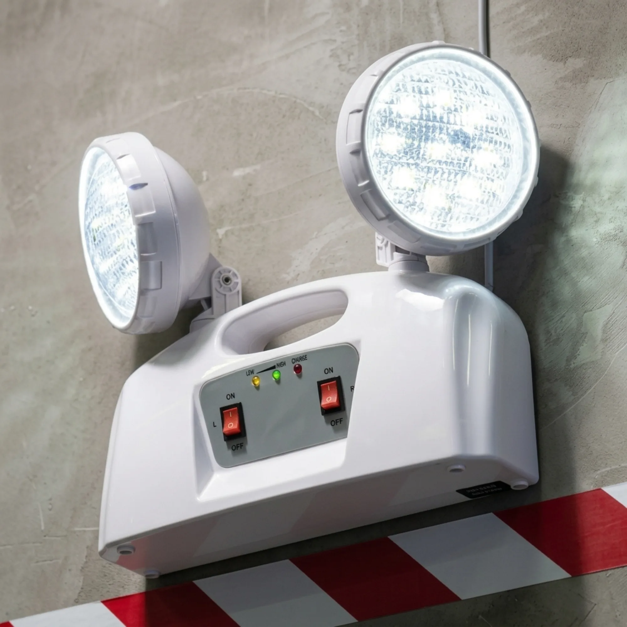 Luces de emergencia para rutas de evacuación